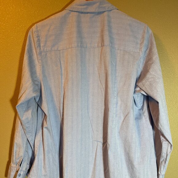 Lane Bryant tailored button-up shirt - Picture 2 of 6